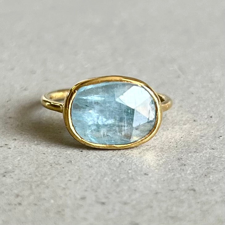 Green Kyanite/グリーンカイヤナイトA